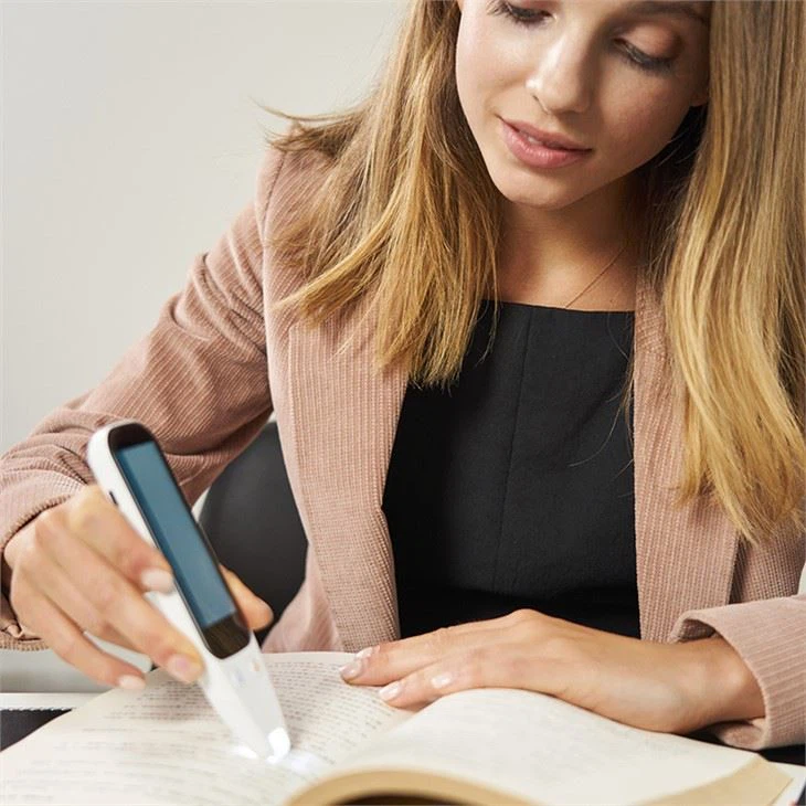 112 भाषा के साथ एआई भाषा अनुवाद पेन